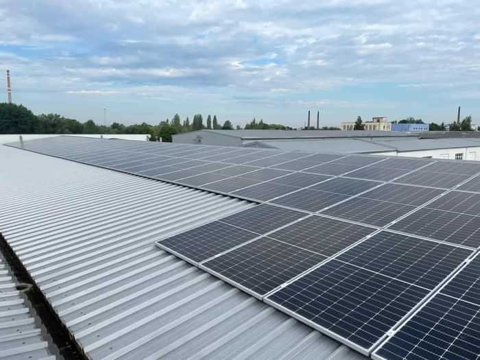 FVE na střeše firmy